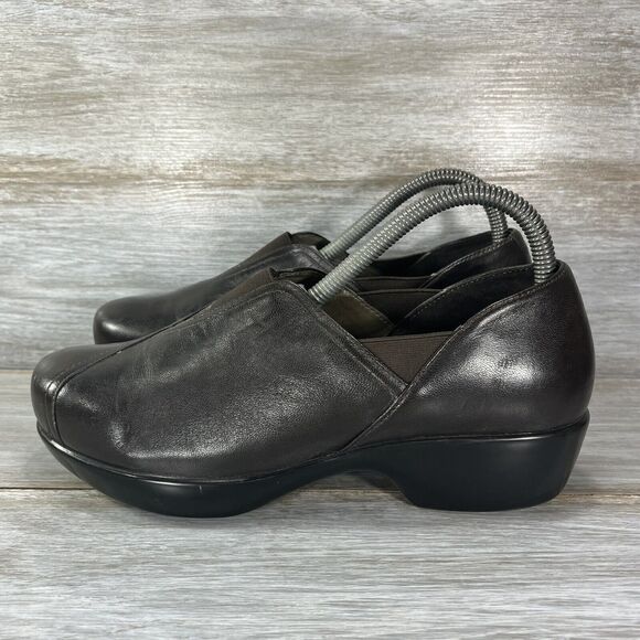 Dansko Women’s Arden Black Leather Slip-On Comfort Clogs Size EU 39 US 8.5 - Picture 1 of 12
